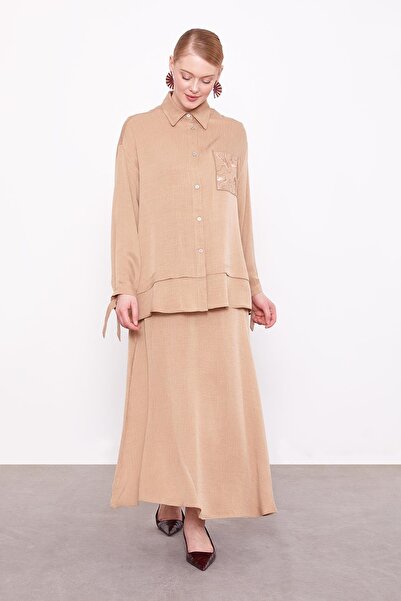 Levidor Camel Pocket Detailed Two-Piece Suit