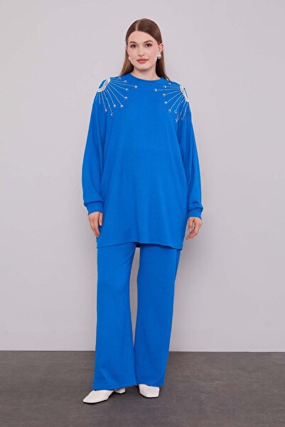 Levidor Saks Shoulder Bag with Star Stone Detail