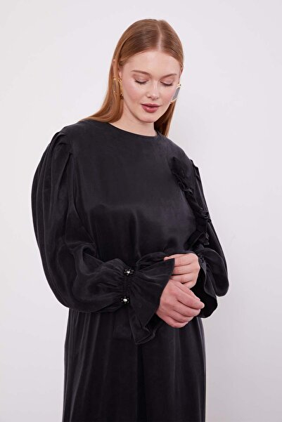 Levidor Black Dress with Flower Accessories