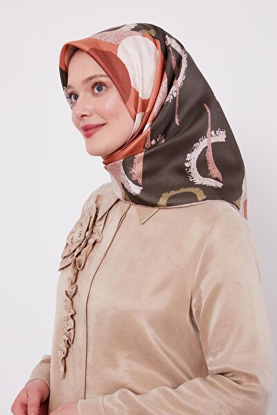 Levidor وشاح حريري بنمط دائري من K.Vizon