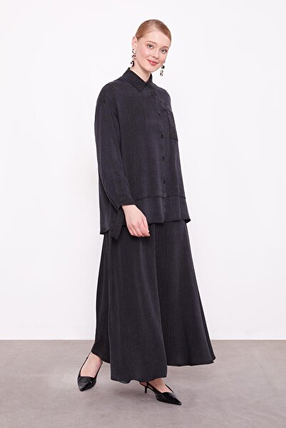 Levidor Black Pocket Detailed Two-Piece Suit