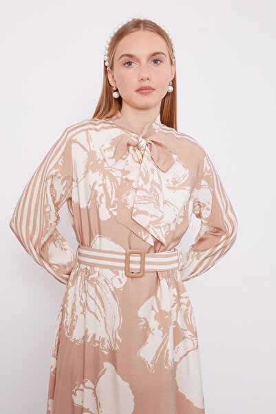 Levidor Camel Büyük Çiçek Desenli Elbise