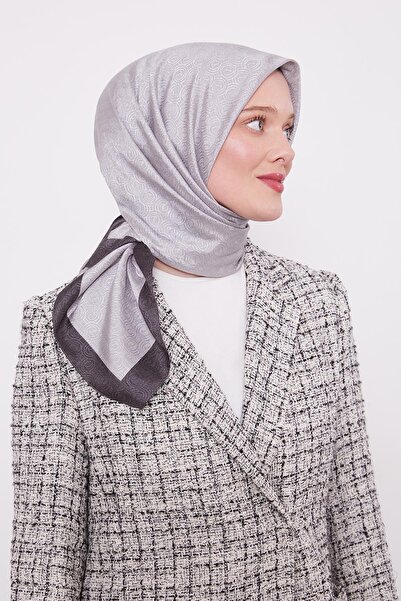 Levidor K.Gri Halka Desen Monogram Eşarp