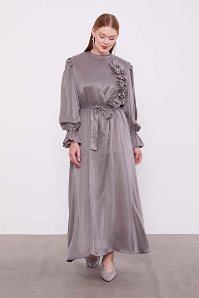 Levidor Gray Dress with Flower Accessories