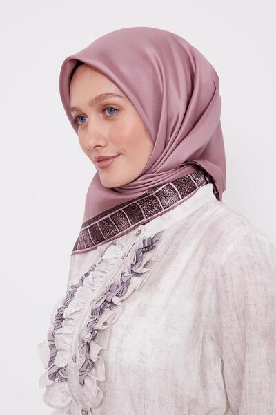 Levidor Dusty Rose Edge Leopard Twill Silk Scarf