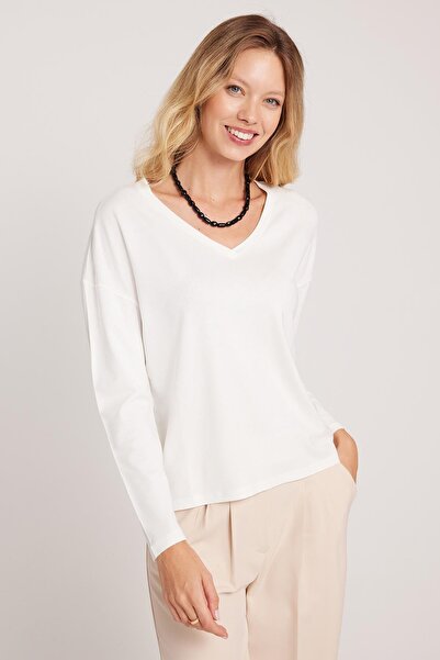 Tudors Women's Slim Fit Slim Fit Viscose Fabric V-Neck Ecru Blouse