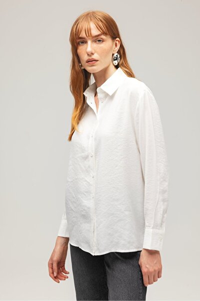 Saade Λευκό γυναικείο κλασικό πουκάμισο με μακρυμάνικο μοντάλ υφαντό πουκάμισο