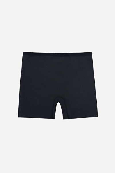 NBB شورت أسود مقطوع بالليزر بدون علامات