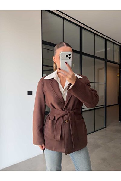 BB Bensu Buyruk Jachetă maro din piele intoarsa cu curea in talie