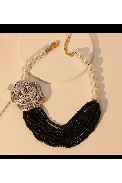 Enanice Necklace Set