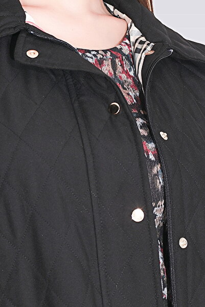 TOLGA SARAÇOĞLU 70043 Black Plaid Lining Detail Lightweight Fiber Quilted Vest