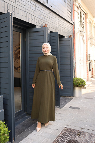 Butik Πλεκτό δερμάτινο φόρεμα με ζώνη