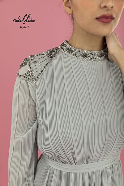 Stylish Elegant high neck chiffon pleated dress in gray