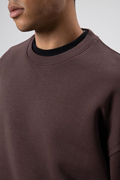 VAMOSCLO Μπλουζάκι με χαλαρή εφαρμογή καφέ