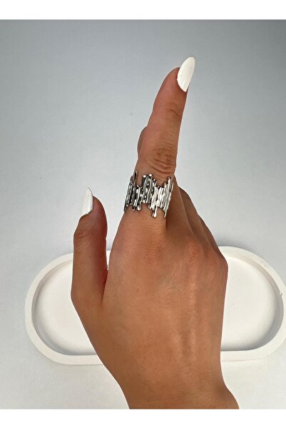 Kius خاتم فضي بتصميم هندسي من السلسلة الخاصة