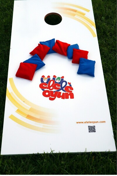 eleleoyun corn hole oyunu ahşap 8adet mısır torbası dahil corn hole set