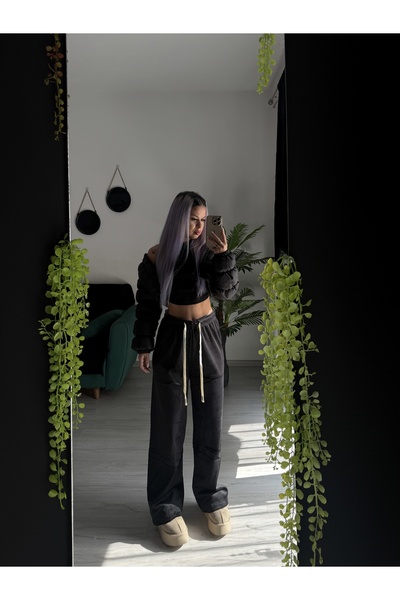 by SLA boutique Loose pants with elastic waist, adjustable drawstring, casual