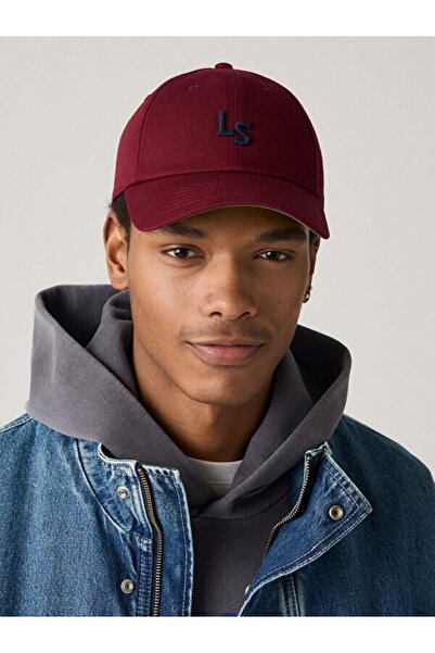 Levi's قبعة حرف واحد فقط