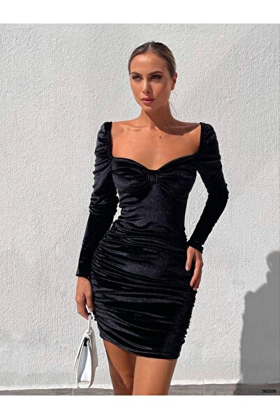 Modafeminen Rochie din catifea cu detaliu la piept și cu îmbrățișare laterală...