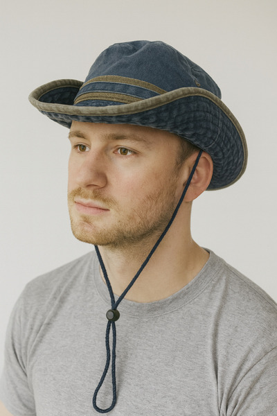 CosmoOutlet Чоловіча джинсова кепка з регульованим шнурком, з вигнутими краями, випрана, ковбойська, синя