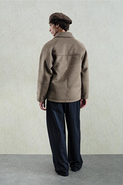 GIESTO ΚΟΝΤΟ ΚΑΦΕ ΠΑΛΤΟ ΜΕ ΧΡΥΣΑ ΚΟΥΜΠΙΑ