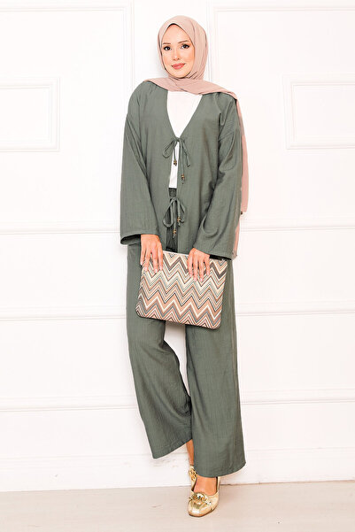 EBRUTESETTÜR طقم مكون من قطعتين مع تفاصيل أربطة أمامية وبنطلون باللون الكاكي