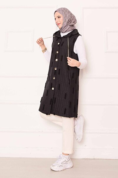 EBRUTESETTÜR Buttoned Quilted Vest with Chain Detail