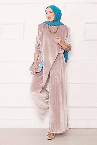 EBRUTESETTÜR Velvet Suit with Asymmetrical Detail on the Front