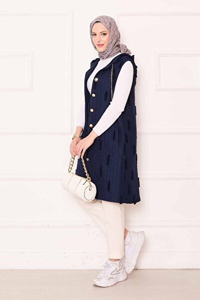 EBRUTESETTÜR Buttoned Quilted Vest with Chain Detail