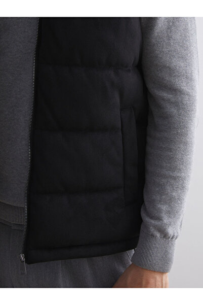 LC Waikiki Create Your Style from Uzg Store |   Standard Mold Stand-Up Collar Men's Puffer Vest