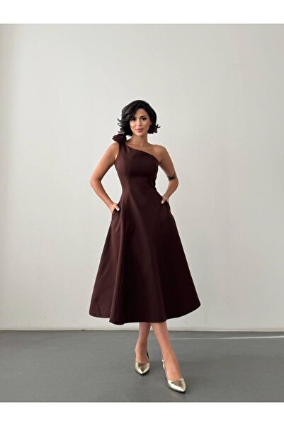 BEAUTY FASHİON Kadın Abiye Tek Omuz Gül Detaylı Kloş Etekli Midi Elbise - Abiye & Mezuniyet Elbisesi