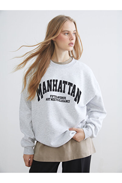 LC Waikiki Plus New Season Manhattan Embroidered Oversize Women's Thick Sweatshirt