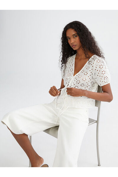 LC Waikiki V-Neck Openwork Brode Ice