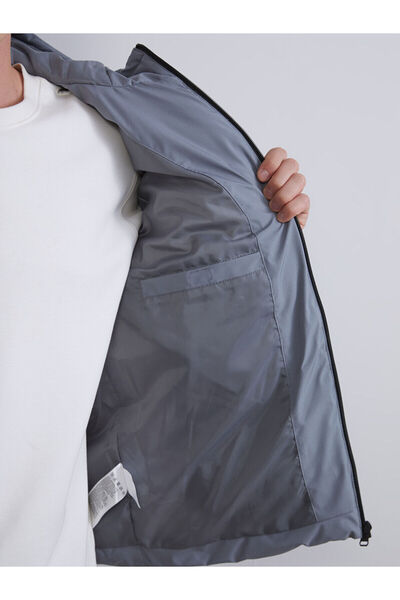 LC Waikiki Peak Yeni Sezon Standart Kalıp Kapüşonlu Erkek Şişme Mont