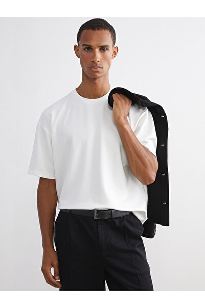 LC Waikiki تي شيرت رجالي من Peak New Season برقبة دائرية