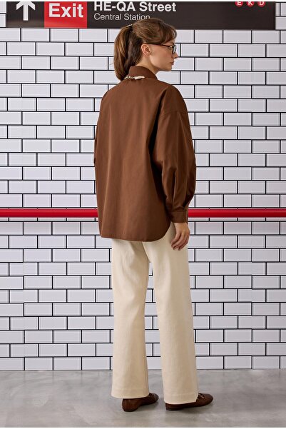 HEQA Сорочка з двома кишенями, кавового кольору