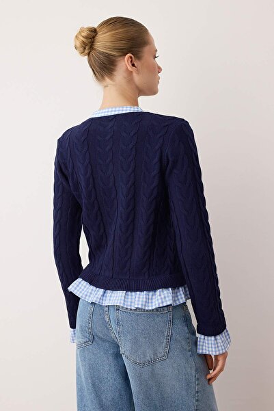 Trendyol Collection Sötétkék kockás garni gallérrészletes kötöttáru kardigán TWOAW26HI00259