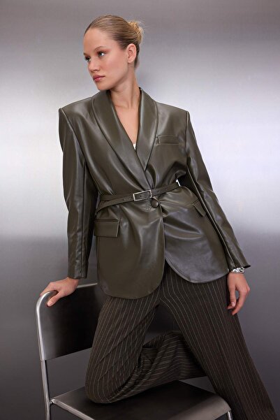 Trendyol Collection Μπλέιζερ με χακί ζώνη με διπλό κούμπωμα από ψεύτικο δέρμα TWOAW26BC00002