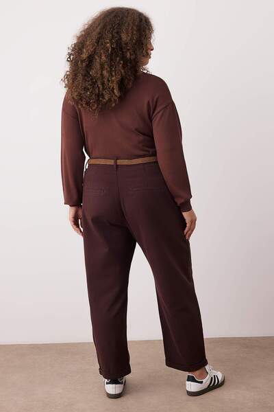 Trendyol Curve Καφέ ψηλόμεσο με ζώνη Mom Fit τζιν μεγάλου μεγέθους TBBAW26CJ00026