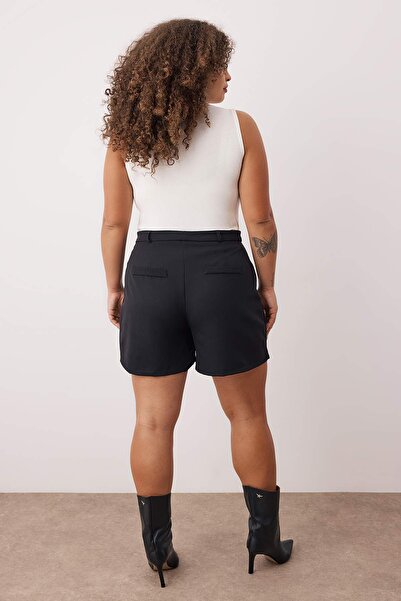 Trendyol Curve Μαύρο κοντό υφαντό σορτς μεγάλου μεγέθους με ραβδώσεις TBBAW26AP00004