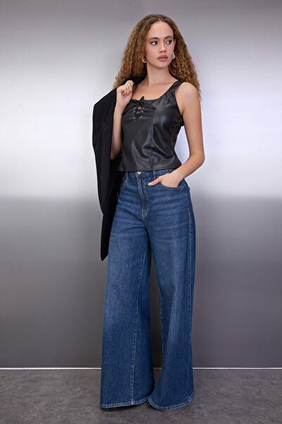 Trendyol Collection Black Eyelet Detail Fitted/Slim Fit Knit Blouse Twoaw26Bz00225