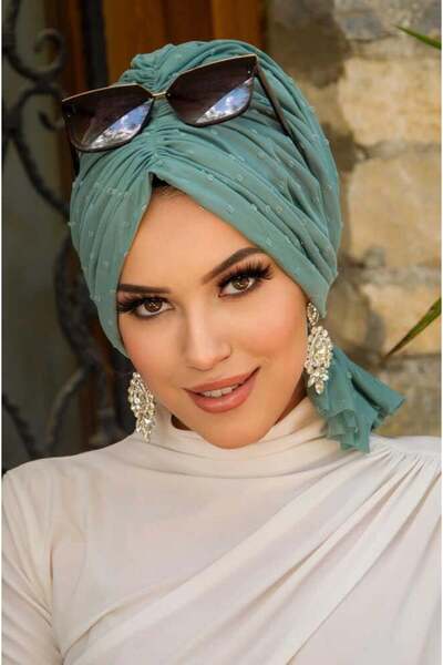 Aişe tesettür Mint Ponpon Tokalı Bone