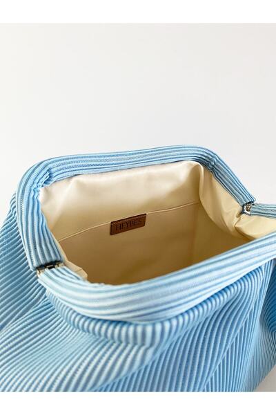 HEYBE'S Heybes Women's Light Blue Pleated Clutch Handbag