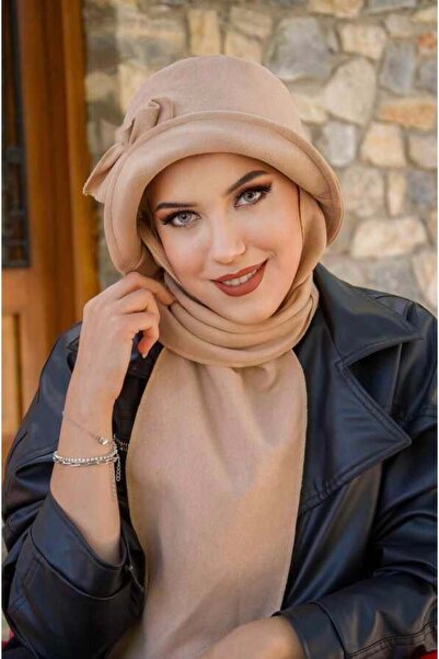 Aişe tesettür Bej Aksesuarlı Atkılı Vintage Şapka