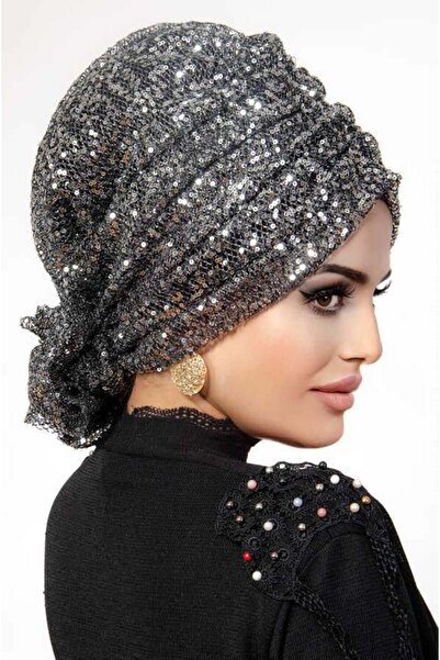 Aişe tesettür Βραδινό καπό φόρεμα με ασημί παγιέτες