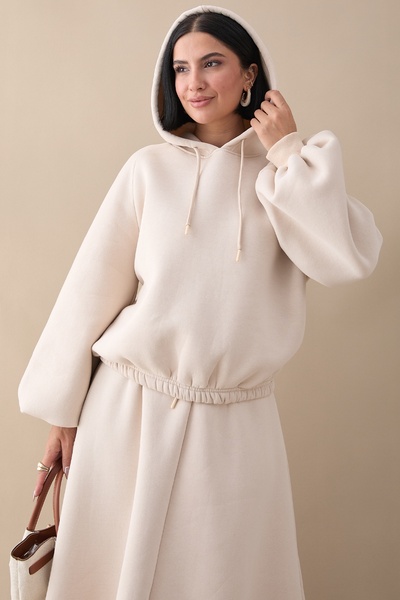 InStyle Krémová souprava s balonovým rukávem