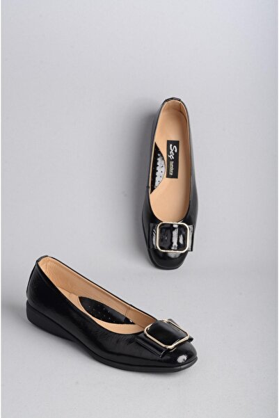 SEÇ KUNDURA اختيار 25142221   - حذاء نسائي مريح من الجلد الأسود اللامع