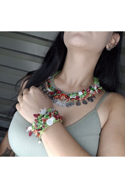 azra takı tasarım El yapımı Mercan kırıktaş,kristal,iğne oyalı,otantik etnik bohem kadın kolye bileklik takım