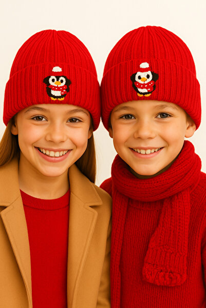 byebruketenci Новогодишна червена детска вълна - фигурка на пингвин с детайли...