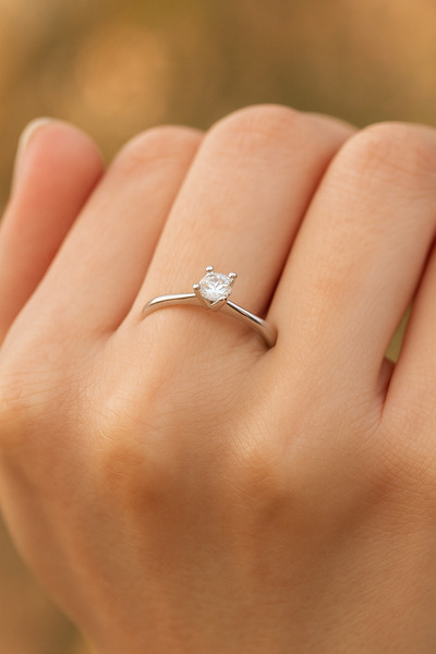 Çgk Çiğdem Gürel Kuyumculuk ÇGK “Royal Princess” 14 Ayar Prenses Kesim Tektaş...